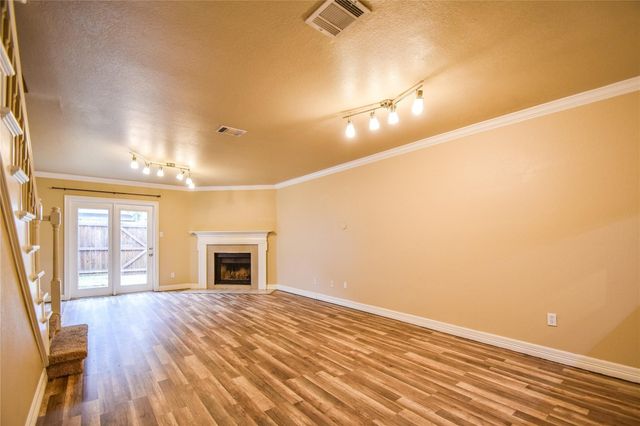 87 Winchester Drive, Euless, TX 76039