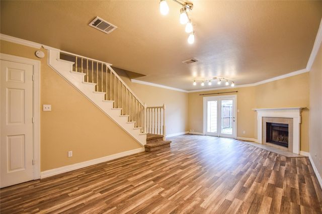 87 Winchester Drive, Euless, TX 76039
