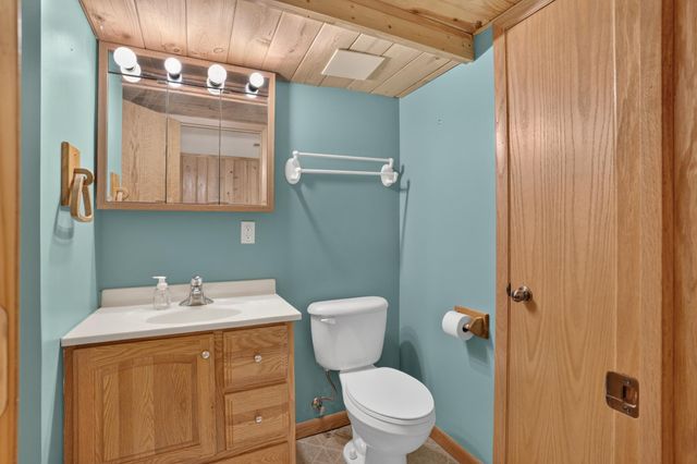 3083 Wilder Street N, Roseville, MN 55113