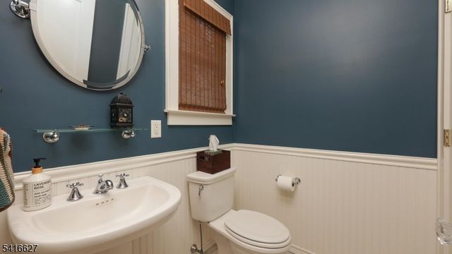555 Shackamaxon Dr, Westfield Town, NJ 07090