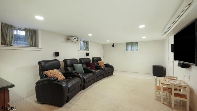 555 Shackamaxon Dr, Westfield Town, NJ 07090