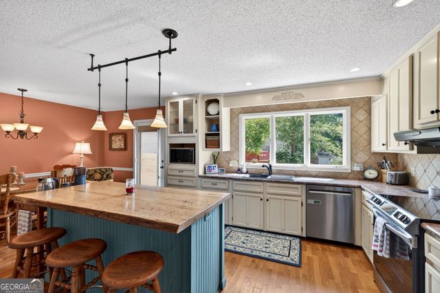 302 Smoke Rise Drive, Warner Robins, GA 31088