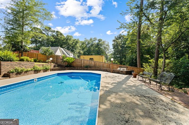 302 Smoke Rise Drive, Warner Robins, GA 31088