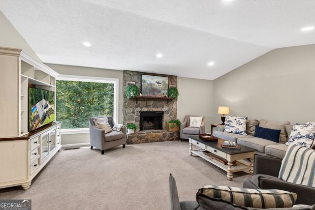 302 Smoke Rise Drive, Warner Robins, GA 31088