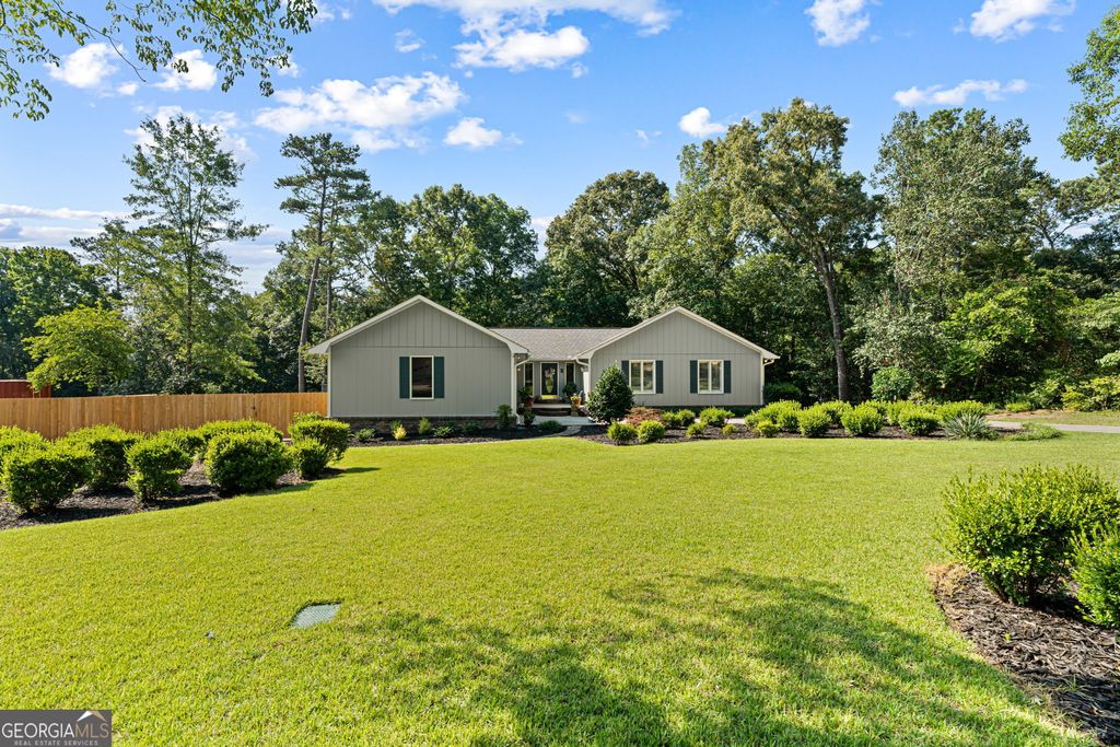 302 Smoke Rise Drive, Warner Robins, GA 31088