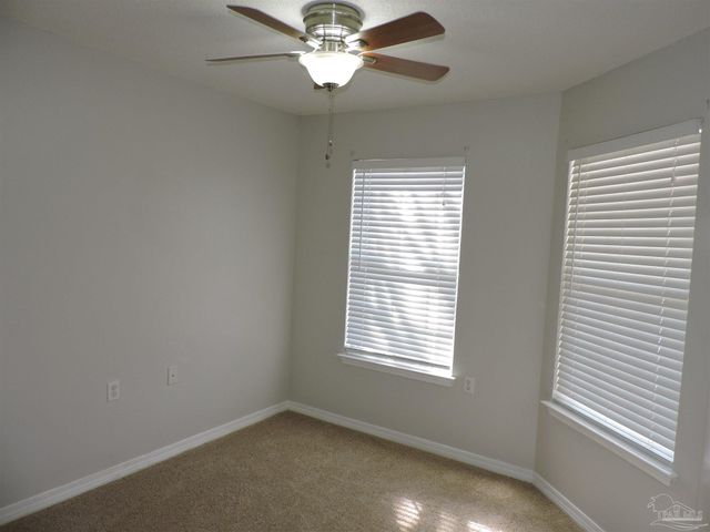 1100 Sweetbriar St, Pensacola, FL 32533