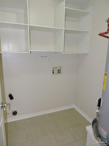 1100 Sweetbriar St, Pensacola, FL 32533