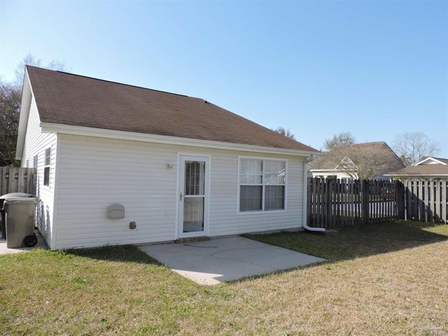 1100 Sweetbriar St, Pensacola, FL 32533