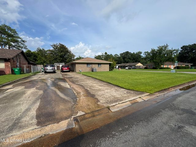 15708 Orleans Drive, Biloxi, MS 39532