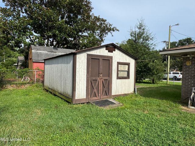 15708 Orleans Drive, Biloxi, MS 39532