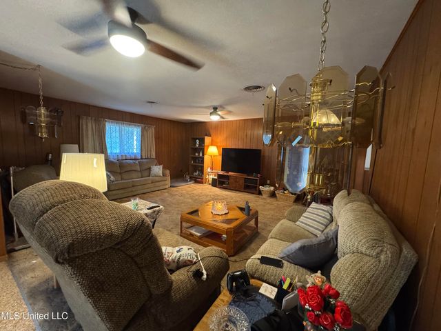 15708 Orleans Drive, Biloxi, MS 39532