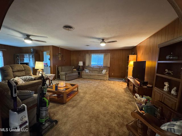 15708 Orleans Drive, Biloxi, MS 39532