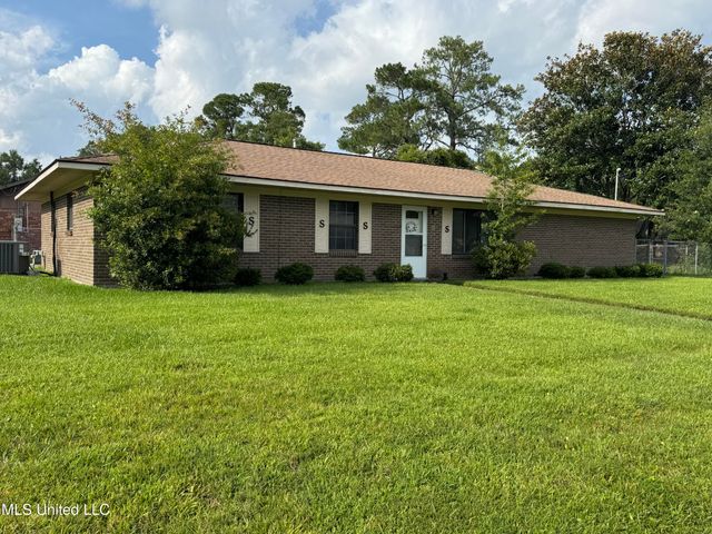 15708 Orleans Drive, Biloxi, MS 39532