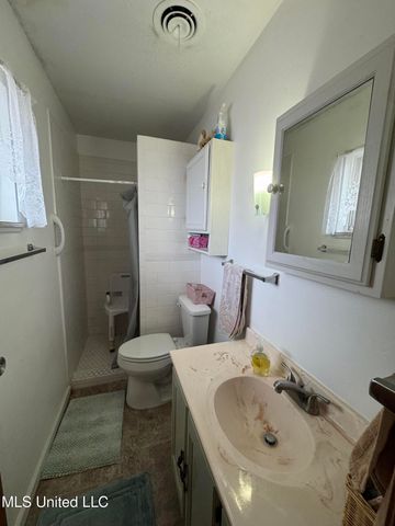 15708 Orleans Drive, Biloxi, MS 39532