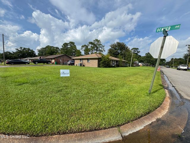 15708 Orleans Drive, Biloxi, MS 39532