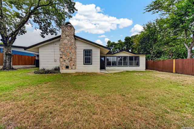 426 REDCLIFF DR, San Antonio, TX 78216