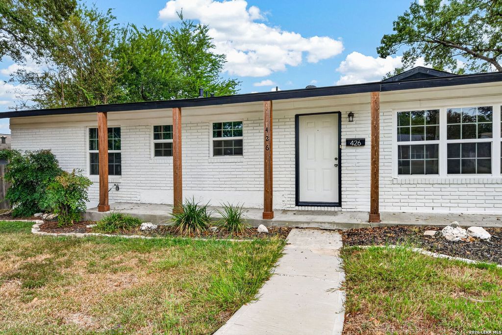 426 REDCLIFF DR, San Antonio, TX 78216