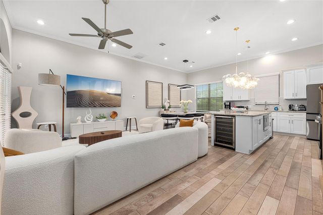 3334 Beverly Forest Drive, Houston, TX 77057