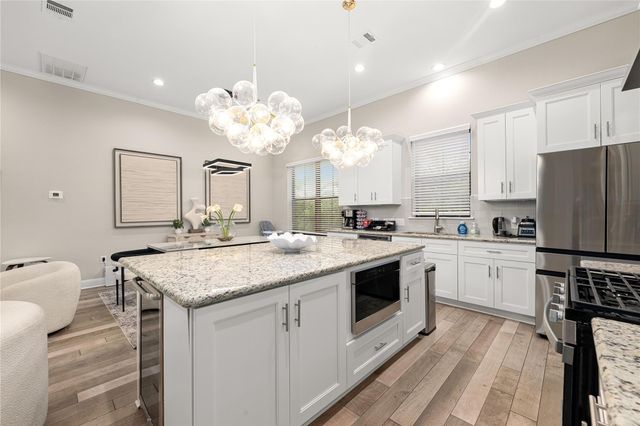 3334 Beverly Forest Drive, Houston, TX 77057