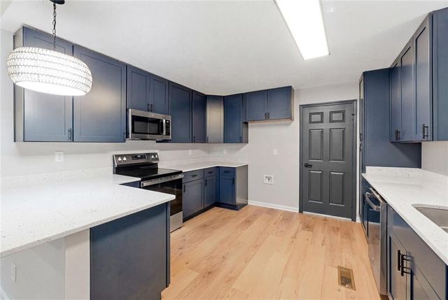 87 Harpers Place, Carrollton, GA 30117