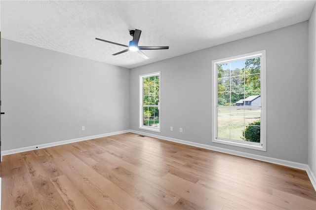 87 Harpers Place, Carrollton, GA 30117