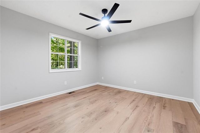 87 Harpers Place, Carrollton, GA 30117