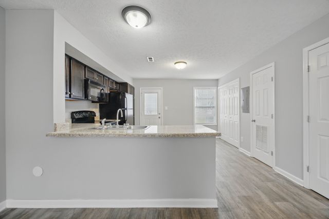 830 Professional Park Dr Apt 1-2, Clarksville, TN 37040