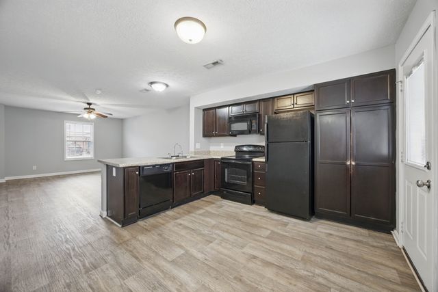 830 Professional Park Dr Apt 1-2, Clarksville, TN 37040