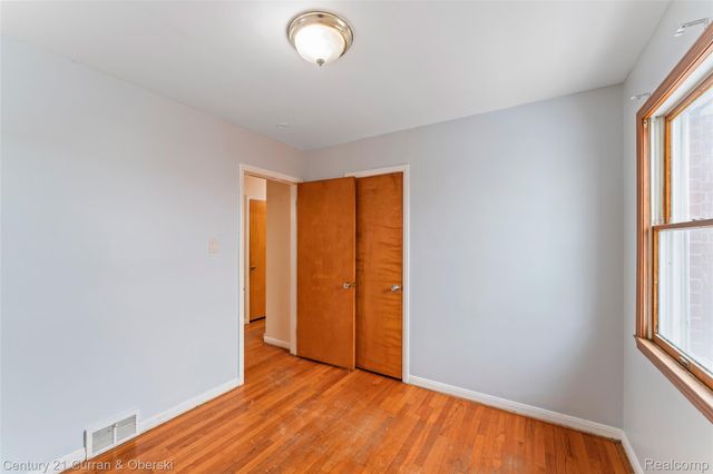 8243 Virgil Street, Dearborn Heights, MI 48127