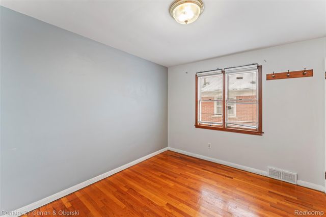 8243 Virgil Street, Dearborn Heights, MI 48127