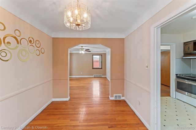 8243 Virgil Street, Dearborn Heights, MI 48127