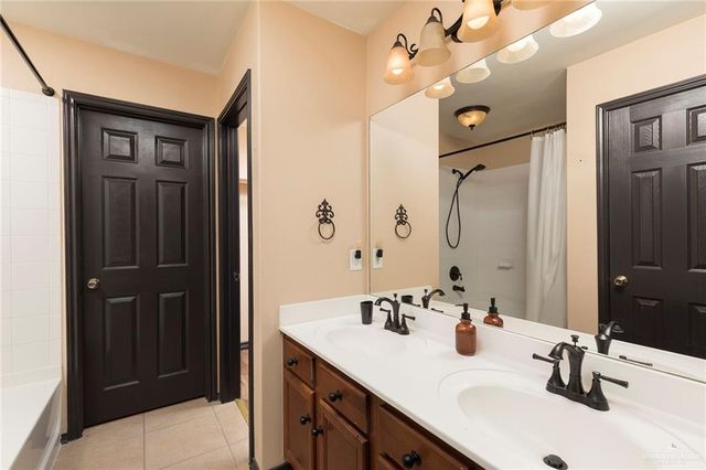 606 Barton Drive, Edinburg, TX 78541