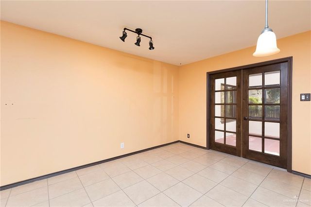 606 Barton Drive, Edinburg, TX 78541