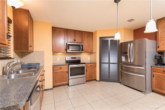 606 Barton Drive, Edinburg, TX 78541