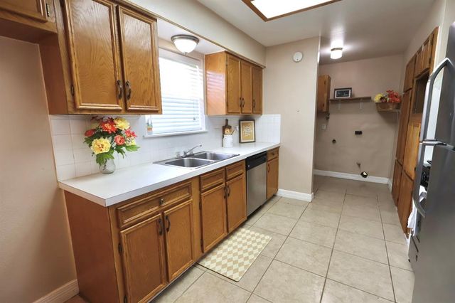 1217 E Brown Lane, Deer Park, TX 77536