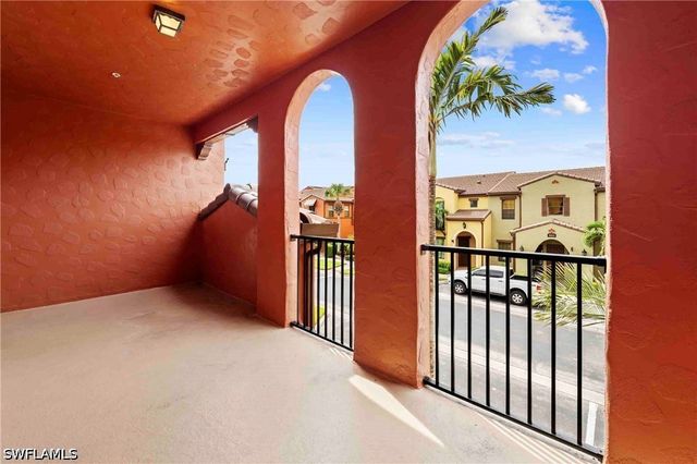 9050 Capistrano ST N 4102, Naples, FL 34113