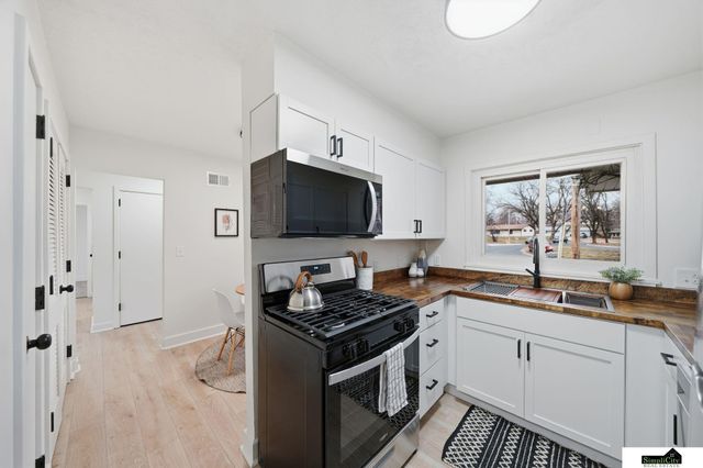 3330 Gott Circle, Lincoln, NE 68524