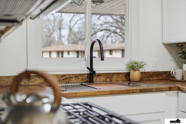 3330 Gott Circle, Lincoln, NE 68524