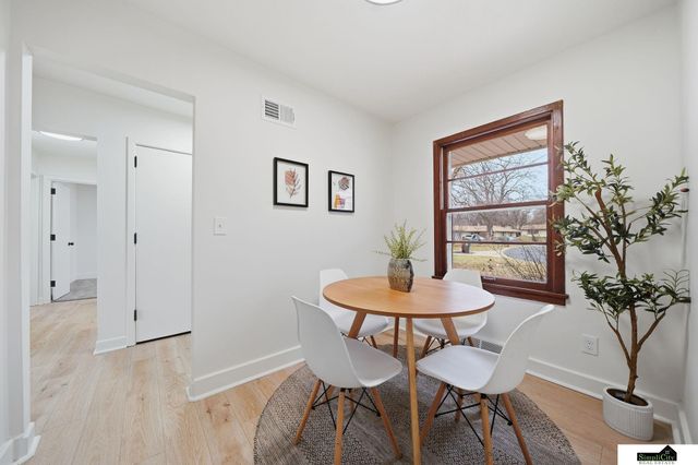 3330 Gott Circle, Lincoln, NE 68524