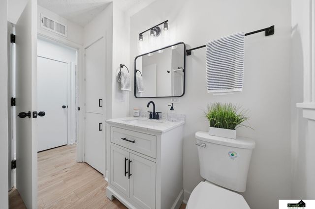 3330 Gott Circle, Lincoln, NE 68524