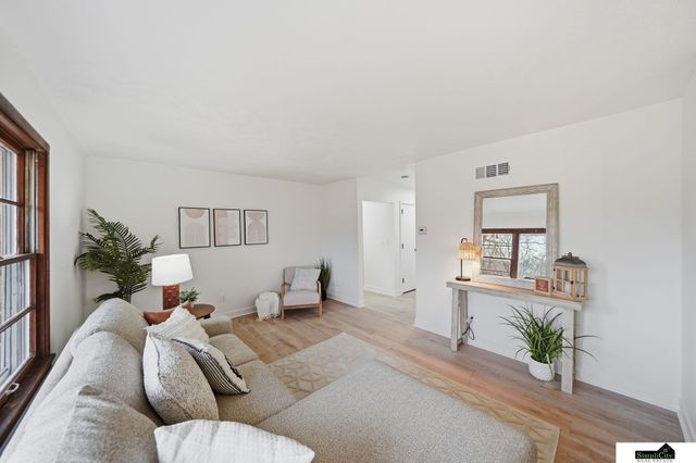 3330 Gott Circle, Lincoln, NE 68524