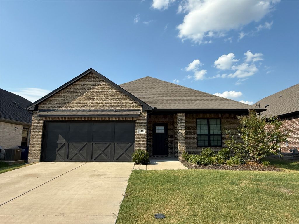 337 Chase Creek Drive, Lavon, TX 75166