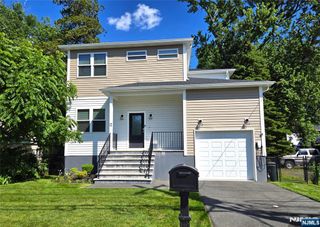 12 Lakeview Avenue, Rochelle Park, NJ 07662
