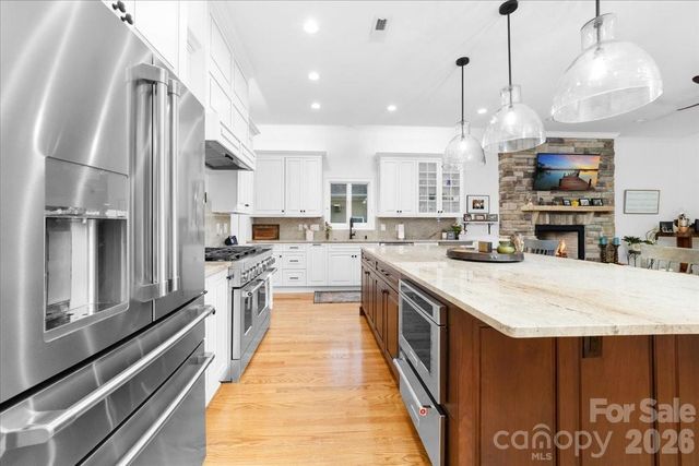 9128 Shorewood Place, Belmont, NC 29012