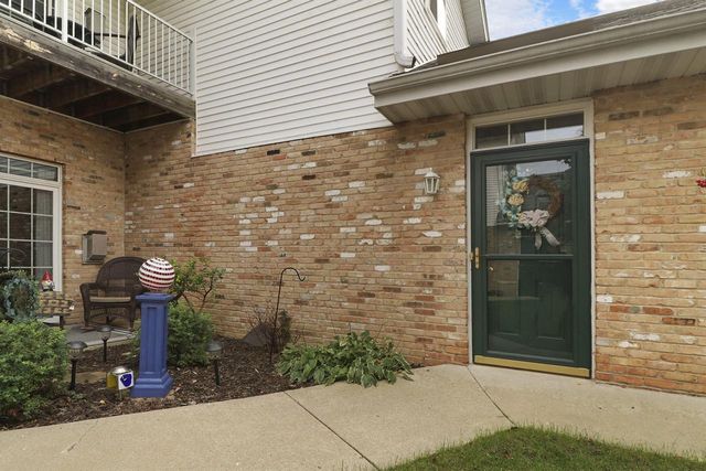 4225 Taylor Harbor E #4, Racine, WI 53403