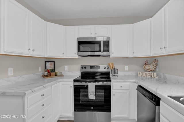 121 Walnut Hills Drive, Richlands, NC 28574