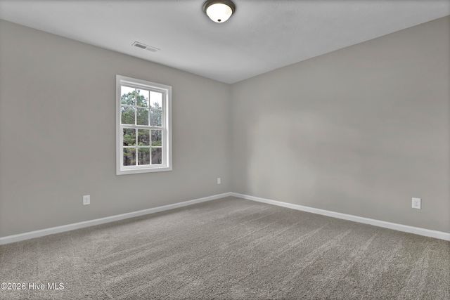 121 Walnut Hills Drive, Richlands, NC 28574