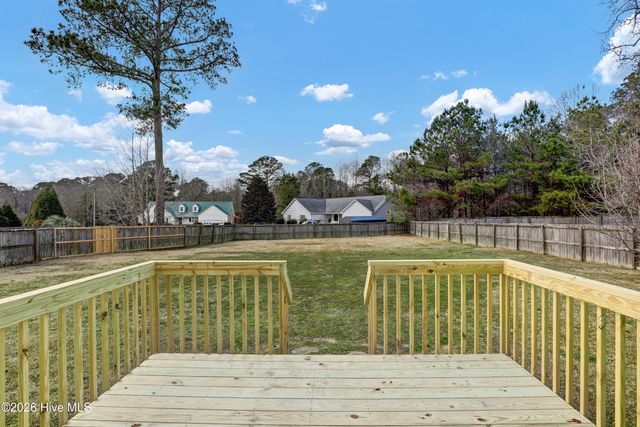 121 Walnut Hills Drive, Richlands, NC 28574