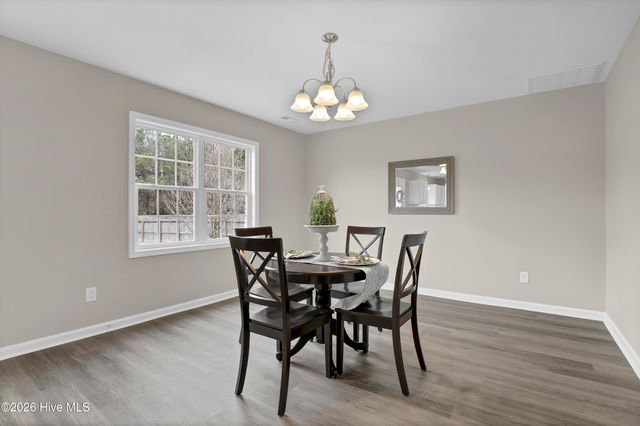 121 Walnut Hills Drive, Richlands, NC 28574