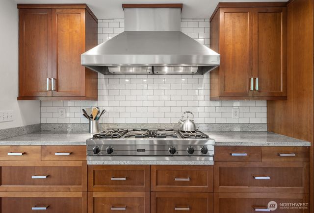 3516 NE 43rd Street, Seattle, WA 98105